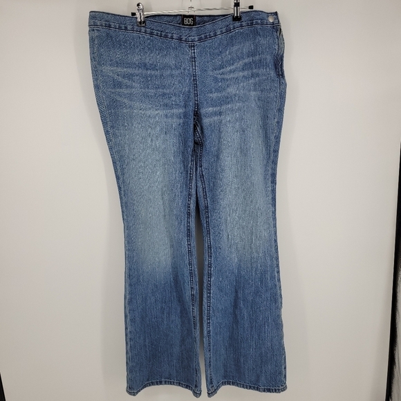 BDG Womens Bella Low-Rise 100% Cotton Flare Jeans With Side Zip&Button Size 32 - Picture 5 of 13